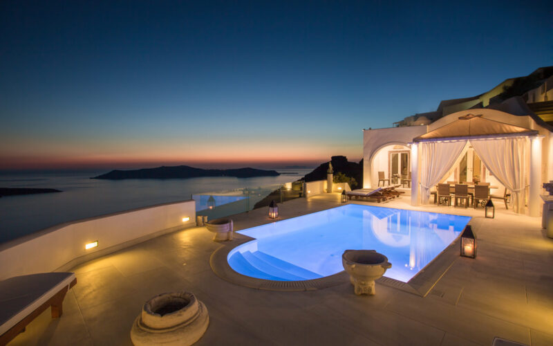 Tsitouras Collection | Luxury Suites in Firostefani