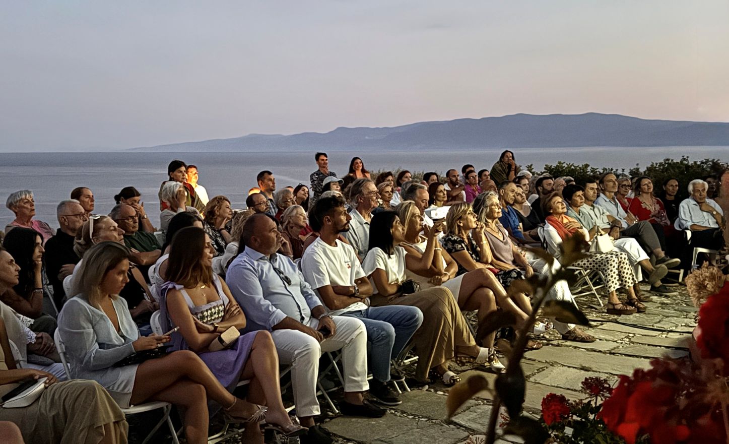 Αφιέρωμα στον Άγγλο συγγραφέα Τζων Φάουλς στον Δήμο Σπετσών